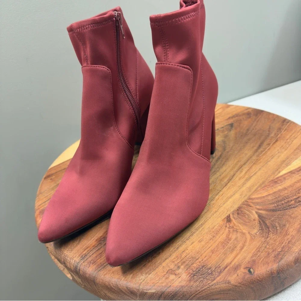 Alex Marie Womens Burgundy‎ Stretch Fabric Pointed Toe Block Heel Ankle Boots 9M